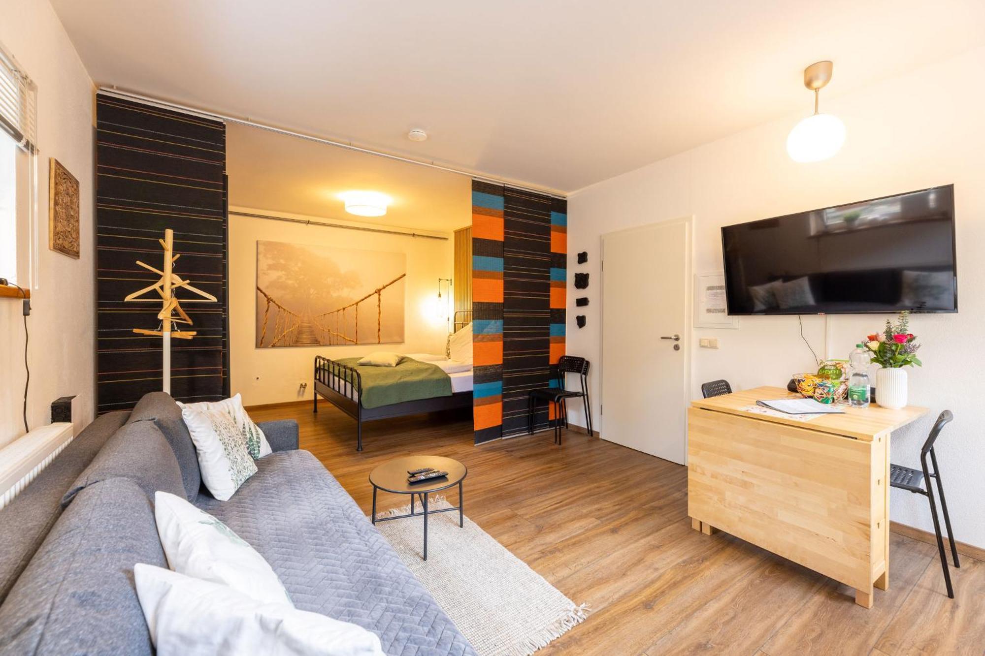 Ideal Fuer Kurze Aufenthalte - Gemuetliches 1-Zimmer-Apartment Adelsdorf Exterior photo